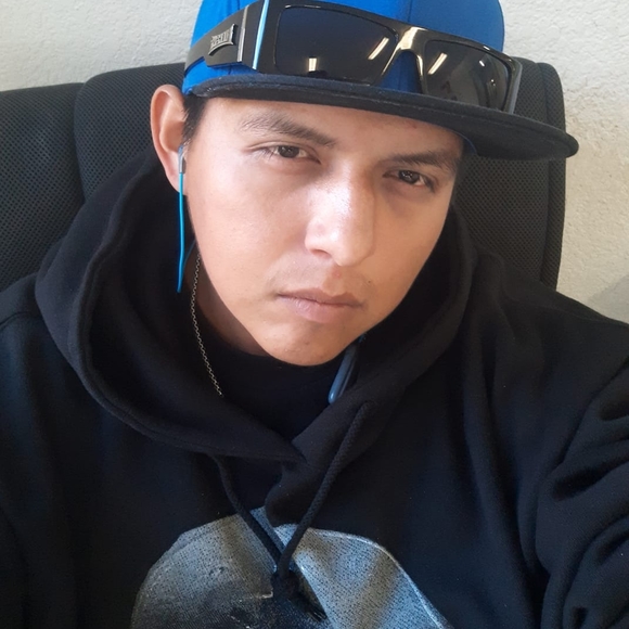 Meet your Posher, Brandon - Picture 1 of 1